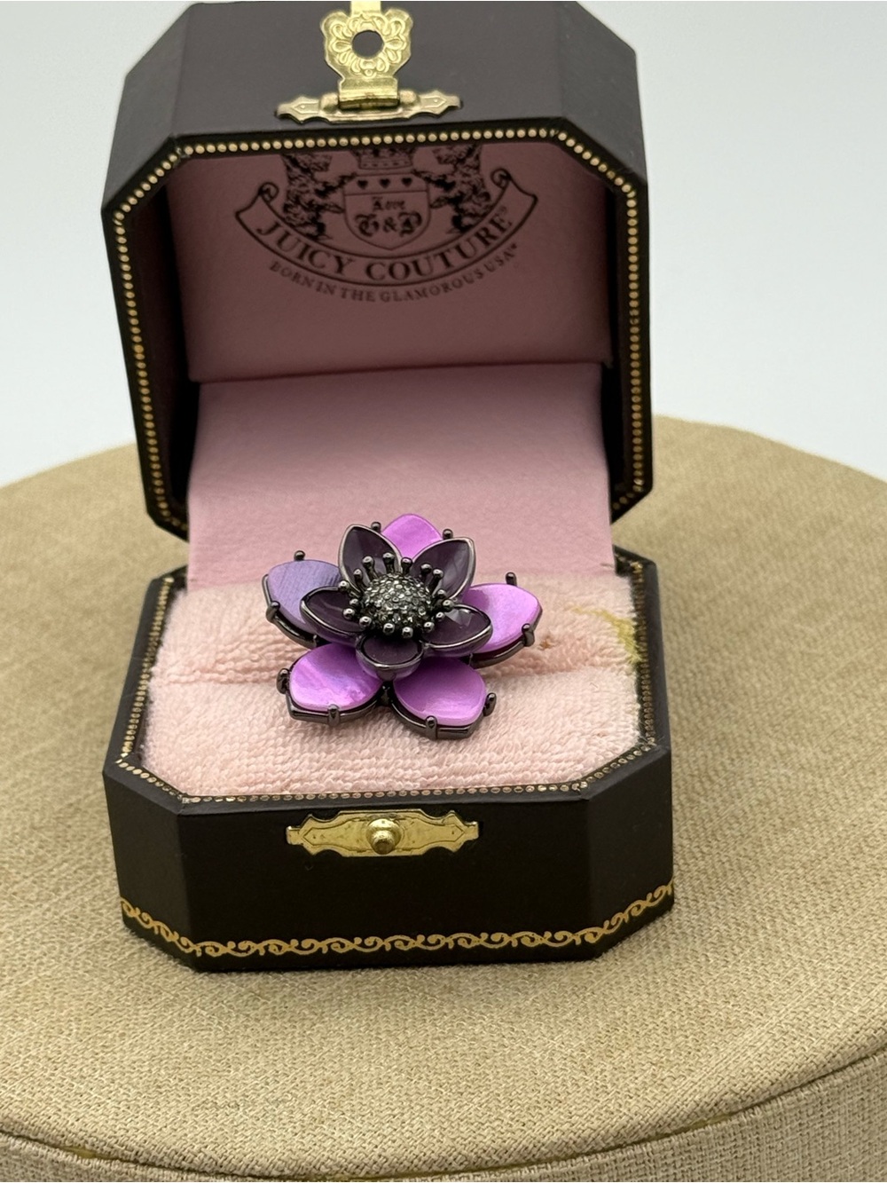 Juicy Couture Midnight Garden Purple Shell Rhinestone Lotus Flower Ring. - Picture 2 of 4